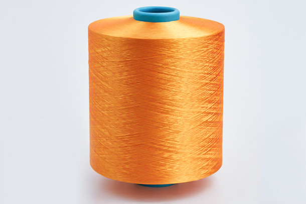 Apa peran benang karpet dan benang permadani dalam industri tekstil, dan apa bedanya dengan benang biasa?